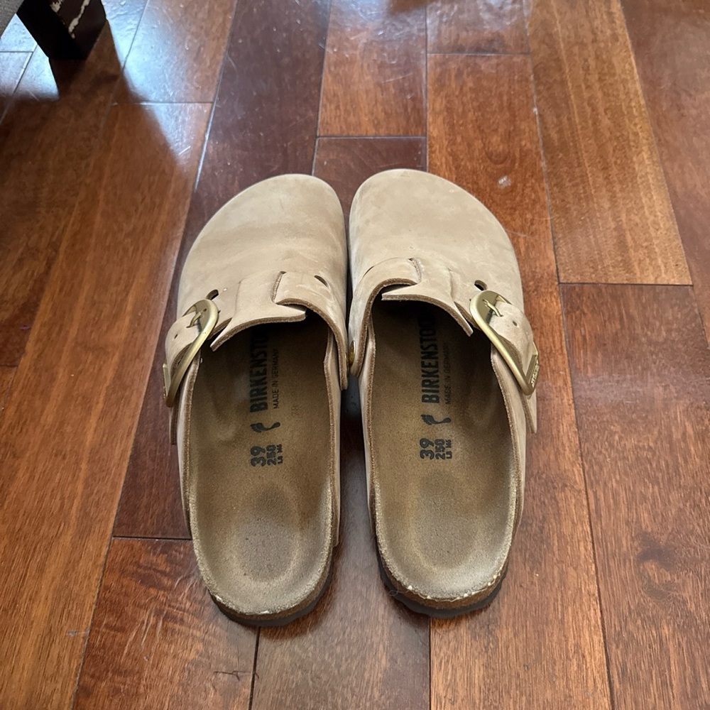 Birkenstock Beige Suede Mule with Gold Buckle - Picture 3 of 3